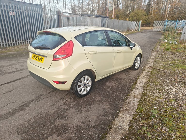 Ford, FIESTA, Hatchback, 2009, Manual, 1242 (cc), 5 doors