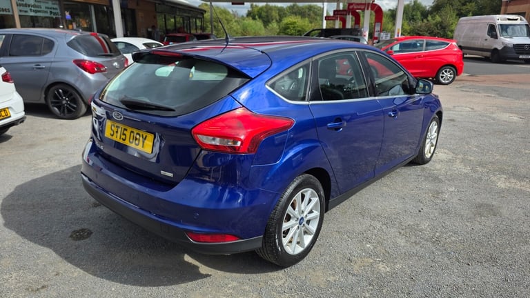 2015 Ford Focus 1.0 EcoBoost 125 Titanium 5dr HATCHBACK Petrol Manual