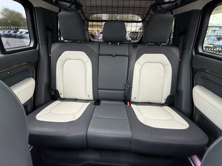 2022 Land Rover Defender 110 2.0 P400e 15.4kWh X-Dynamic HSE SUV 5dr Petrol Plug-in Hybrid Auto 4...