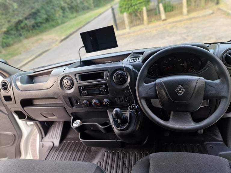 2018 Renault Master L3H3 (ULEZ Compliant)