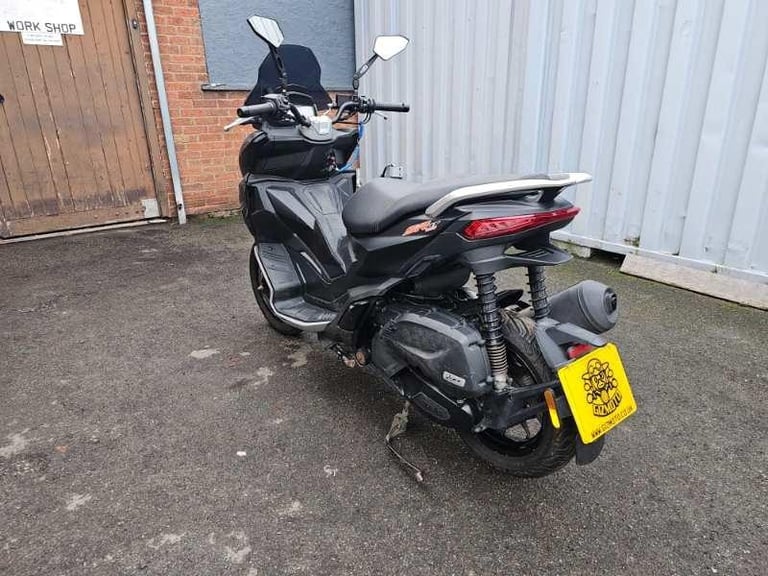 Aprilia SR125GT '2023'