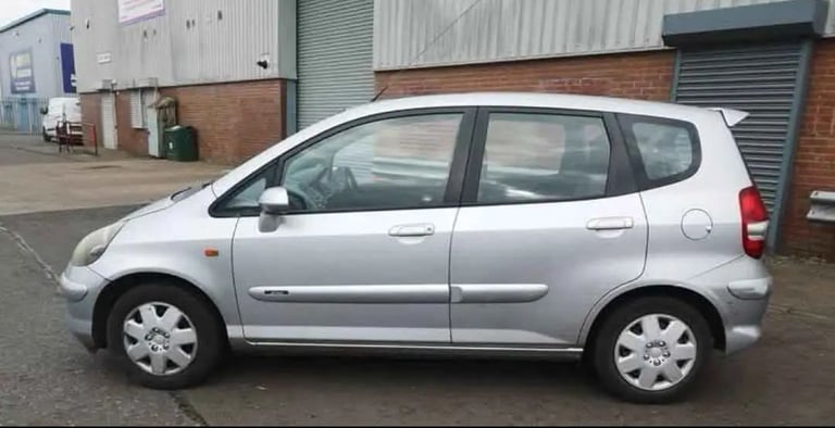 Honda Jazz, Long MOT, Lez Compliant, Cheap Delivery Car - Image 2