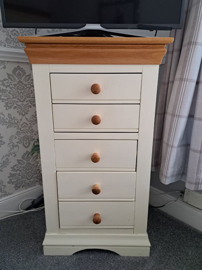 Bedroom furniture 