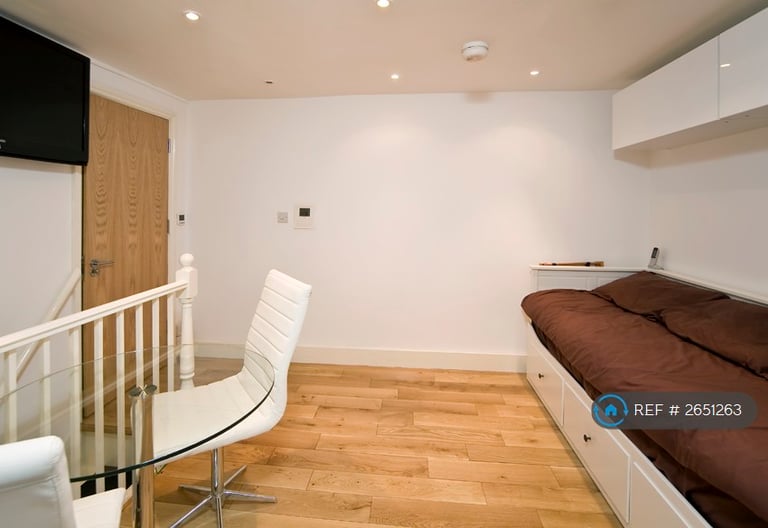 Studio flat in Upper Tachbrook St, London, SW1V (#2651263)