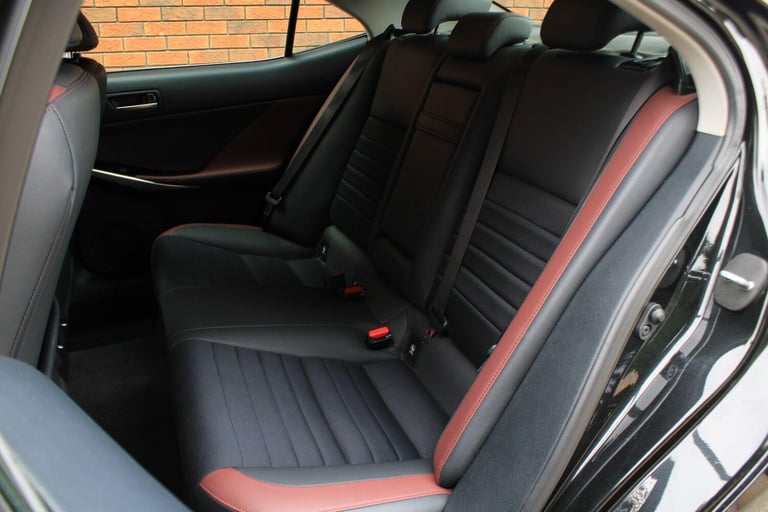 2018 Lexus IS 2.5 300h Sport E-CVT Euro 6 (s/s) 4dr SALOON Petrol/Electric Hybrid Automatic