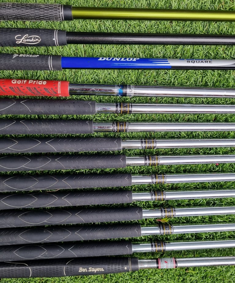 TAYLOR MADE, CALLAWAY, TITLEIST - NEW LYNX trolley bag, NEW CALLAWAY shoes & NEW SRIXON balls