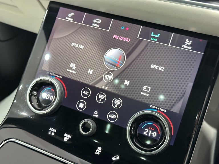 2019 Land Rover Range Rover Velar 2.0 D240 R-Dynamic HSE Auto 4WD Euro 6 (s/s) 5dr ESTATE Diesel ...