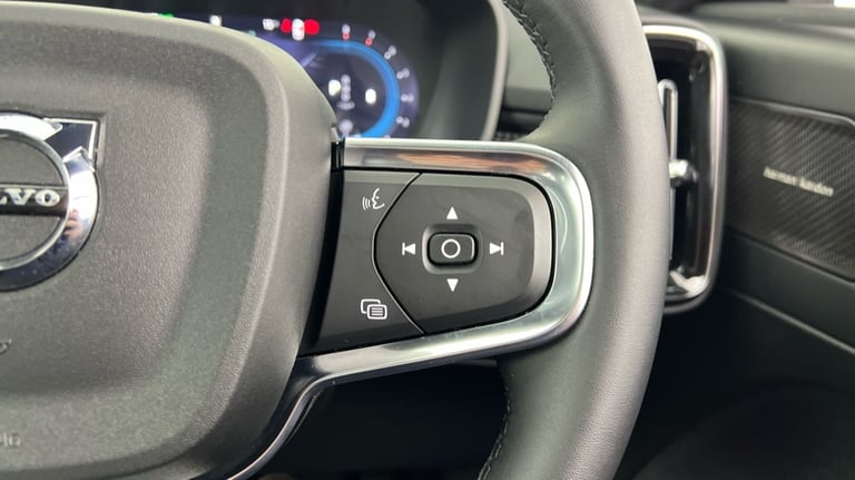 2025 Volvo XC40 Ultra, B4 Mild hybrid, Petrol, Dark Estate Petrol Automatic