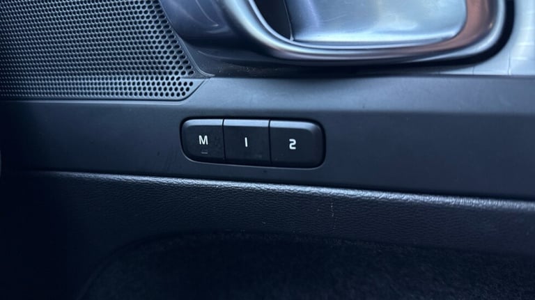 2023 Volvo XC40 Plus, B3 Mild hybrid, Petrol, Dark Estate Petrol Automatic