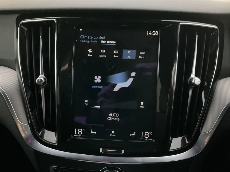 2021 Volvo V60 2.0 B3 MHEV R-Design Estate 5dr Petrol Hybrid DCT Auto Euro 6 (s/s) (163 ps Estate...