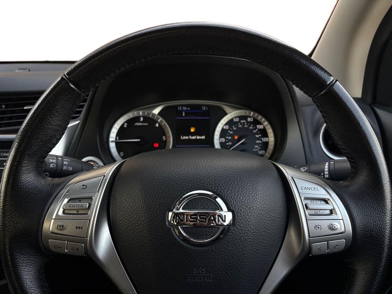 2021 Nissan Navara Double Cab Pick Up N-Guard 2.3dCi 190 TT 4WD Auto PICK UP DIESEL Automatic