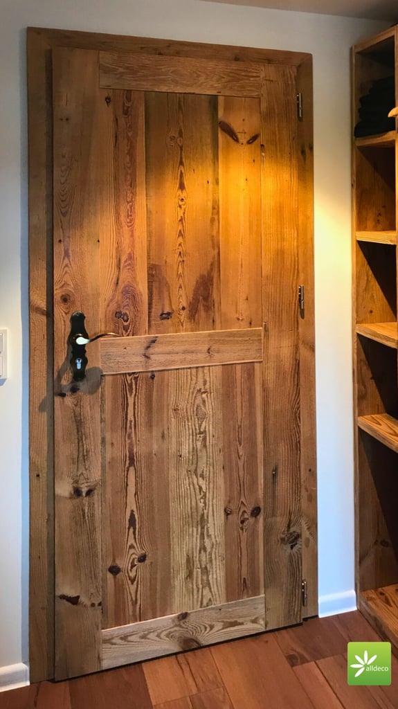 Interior doors made of old wood (solid wood)