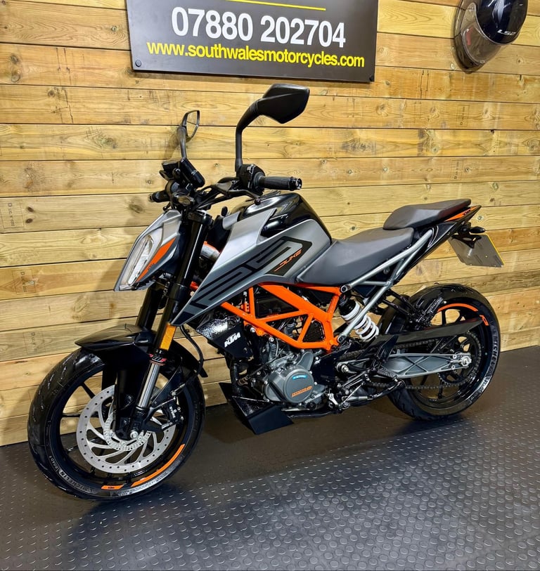 KTM 125 Duke / 2021 model / only 7.5k miles 