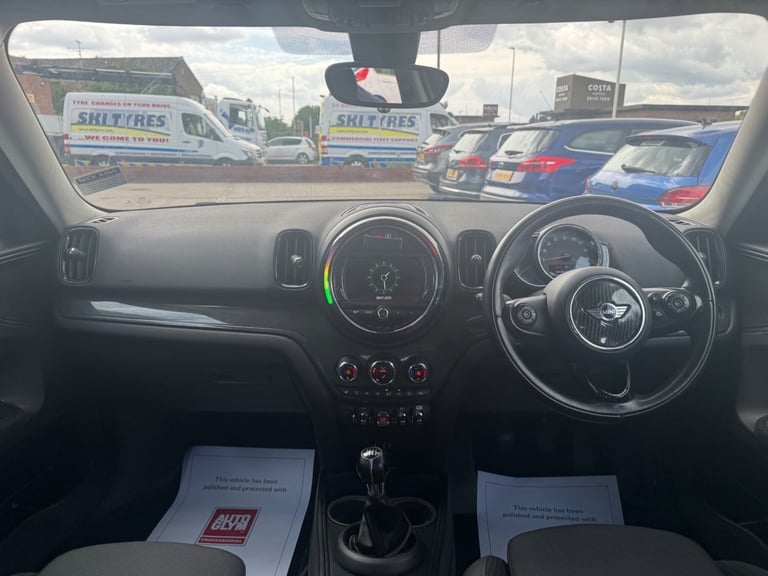 2018 MINI Countryman 1.5 Cooper 5dr + CHILI PACK / MEDIA PACK / 1 OWNER / ULEZ / FSH / NAV HATCHB...