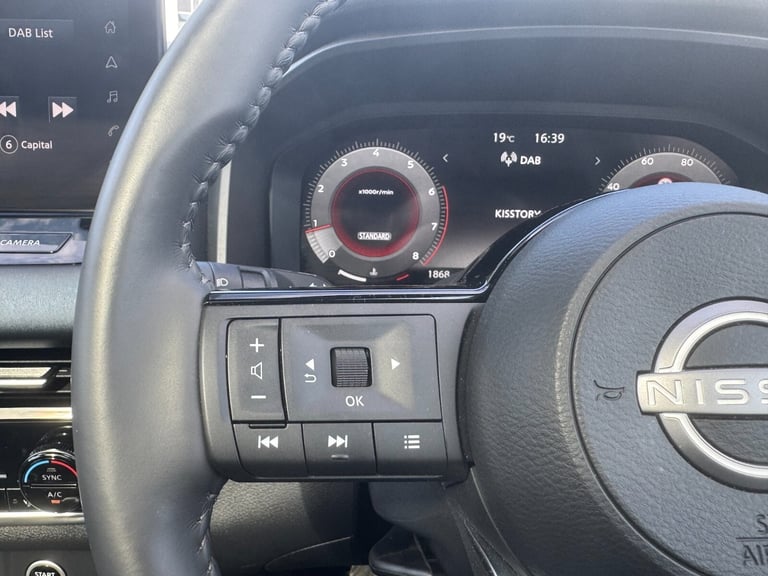 2023 Nissan Qashqai 1.3 DiG-T MH Tekna 5dr Hatchback Petrol Manual