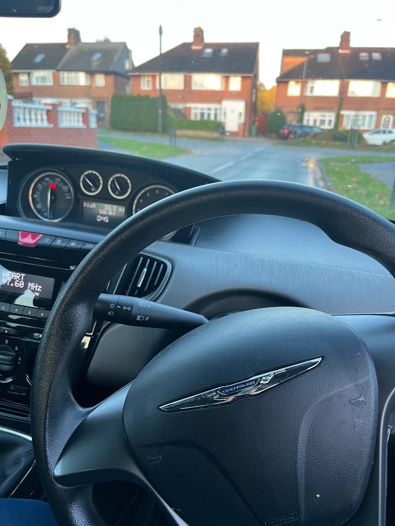 Chrysler, YPSILON, Hatchback, 2012, Manual, 1242 (cc), 5 doors