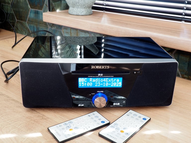 DAB Radio CD Player & More Roberts MP-Sound 23 - EXCELLENT - Great Sound Lots of Features