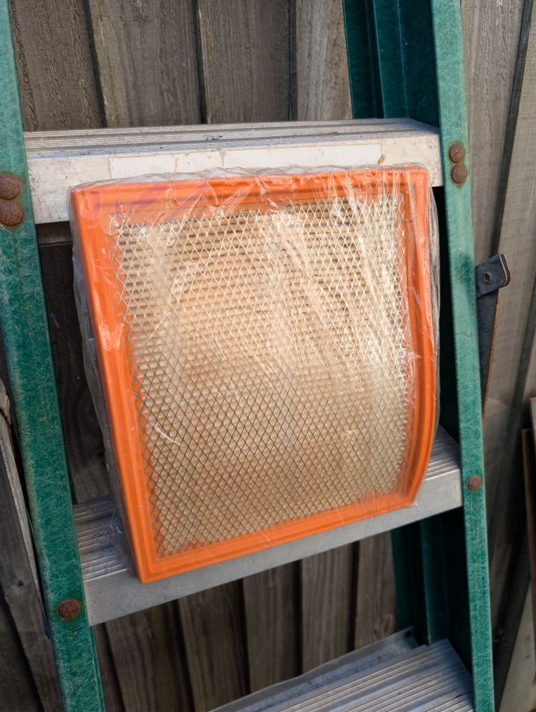 image for Free air filter jeep Cherokee 98' shape