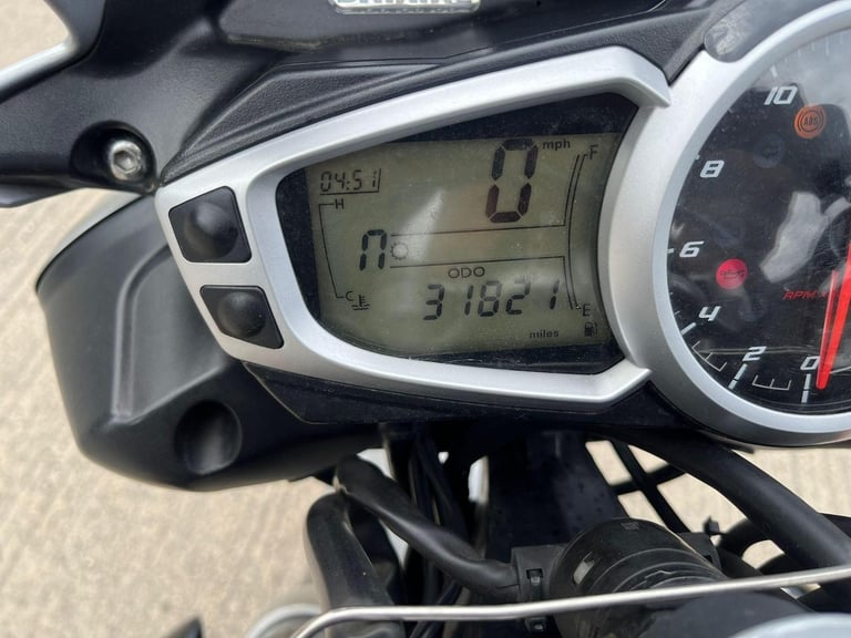 2015 64 TRIUMPH STREET TRIPLE 675 RX 675R NAKED R NEW MOT HPI CLEAR