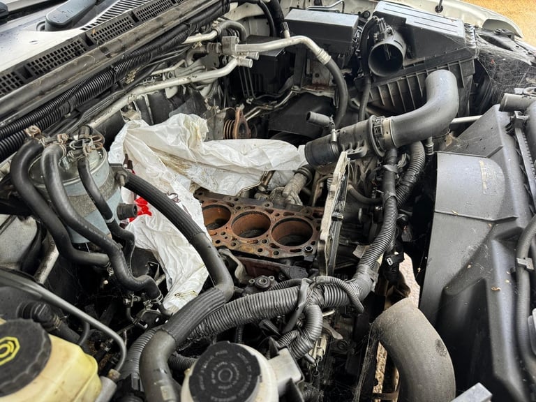 2015 Nissan Navara Pick Up Truck 2.5 dCi Automatic – Non Runner Spares / Repair