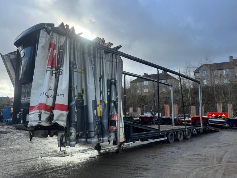 2019 Covered Forklift trailer 