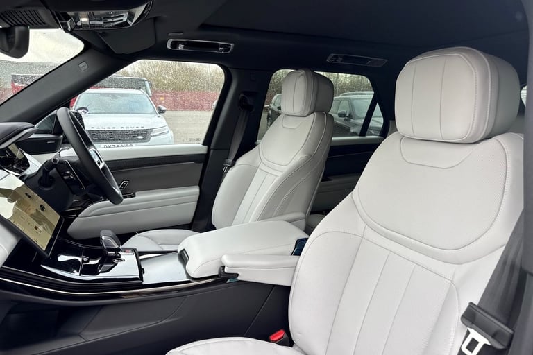 2025 Land Rover Range Rover Sport 3.0 D300 MHEV SE Auto 4WD Euro 6 (s/s) 5dr SUV Diesel Automatic