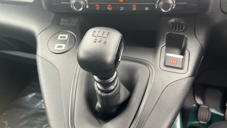 2025 Peugeot Partner Long Diesel 1.5 BlueHDi 100 Professional Plus Van Van Diesel Manual