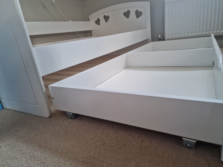 image for Beautiful toddler bed frame for girl