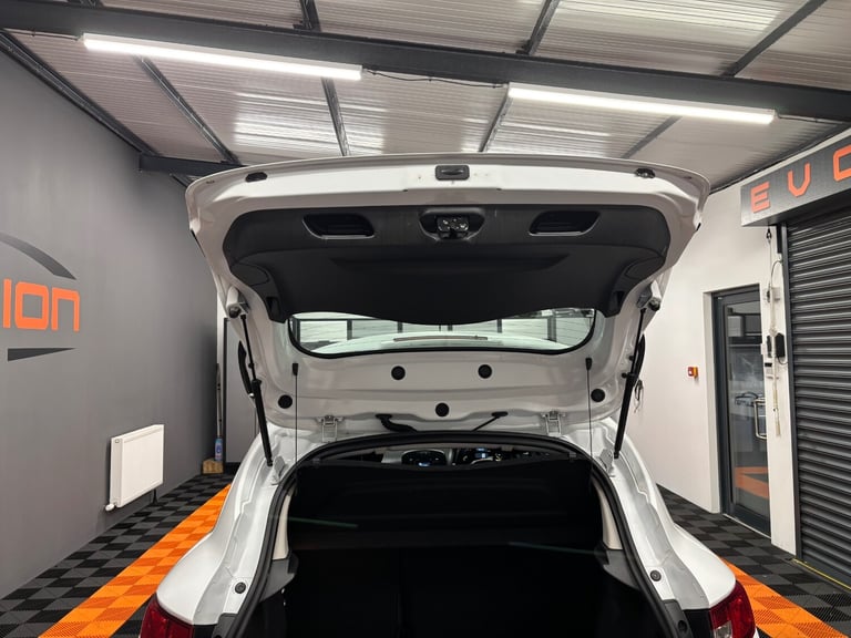 2016 Renault Clio 1.2 16V Play 5dr HATCHBACK Petrol Manual