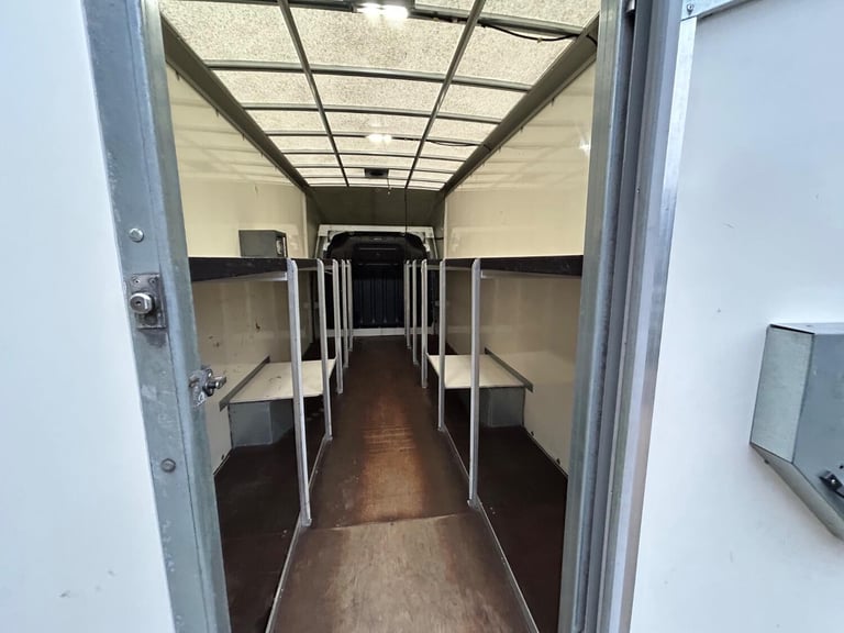 VAUXHALL MOVANO 2.3 CDTi 3500 Lo Loader Box Luton Van Air Con White Manual Diese