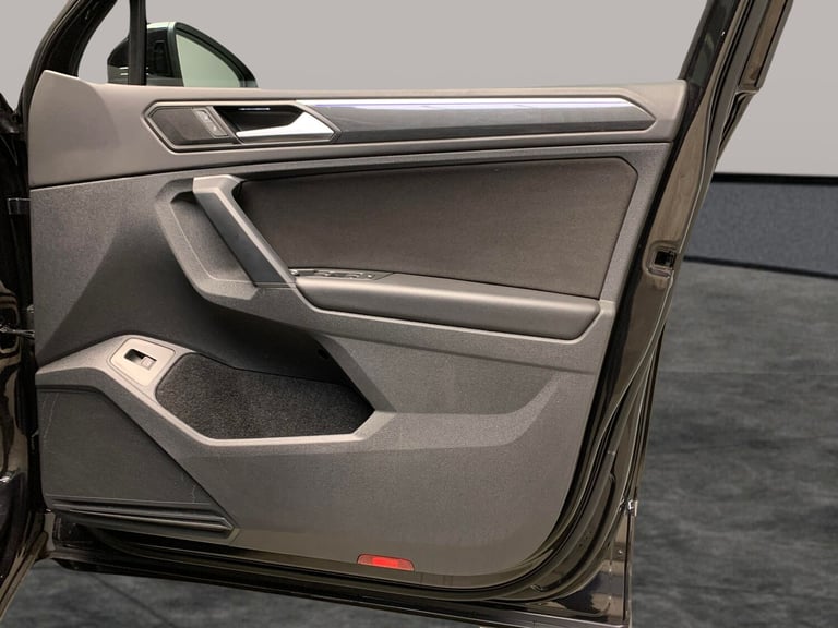 2021 Volkswagen Tiguan 2.0 TSI 4Motion Elegance 5dr DSG ESTATE PETROL Automatic