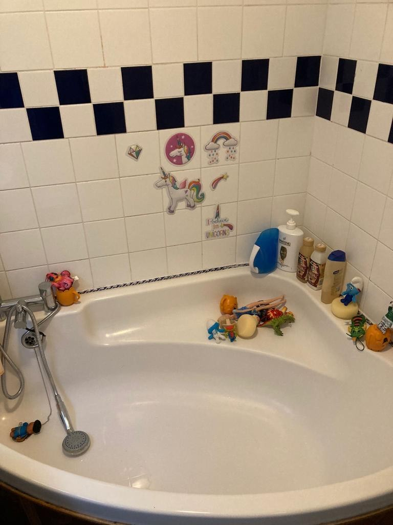 CALL NOW! Large 1 bedroom ground floor with private garden