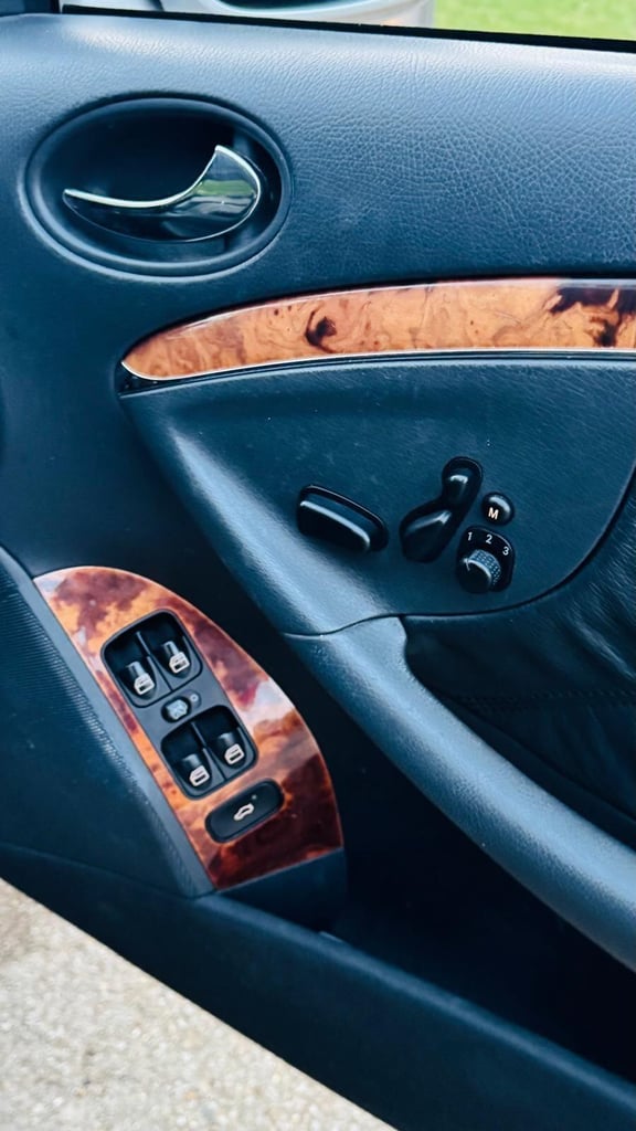 Mercedes-Benz CLK 3.2 CLK320 Elegance 2dr Petrol Automatic - Image 19