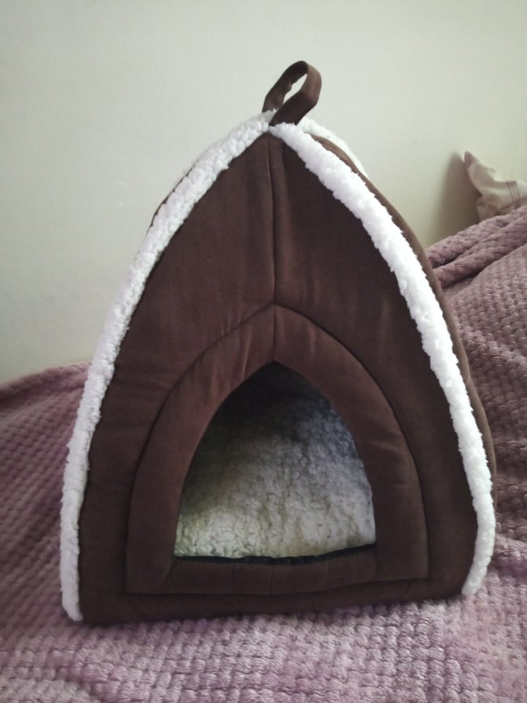 Wigwam pet bed