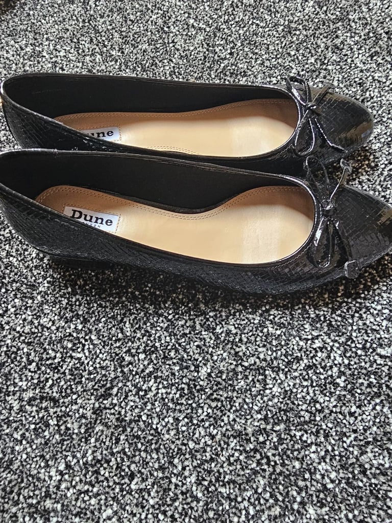 Dune London black senthetic reptile block heel size 7