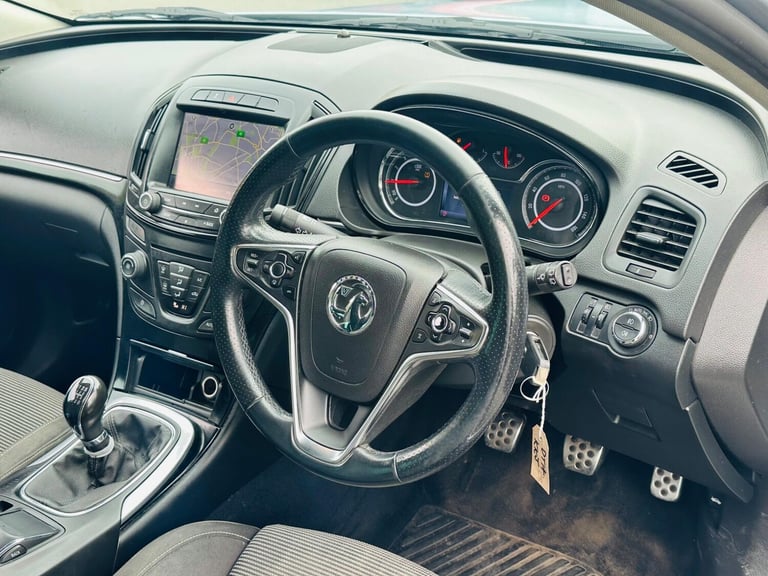 2014 Vauxhall Insignia 2.0 CDTi ecoFLEX SRi Nav Sports Tourer Euro 5 (s/s) 5dr ESTATE Diesel Manual
