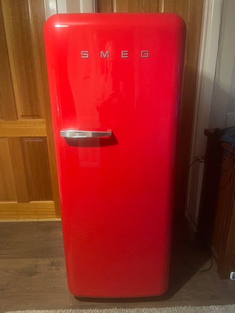 image for SMEG Refrigerator with freezer Compartment