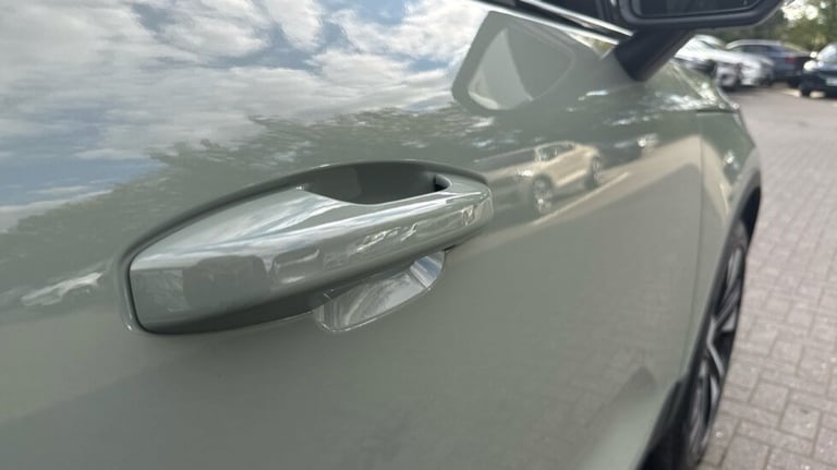 2025 Volvo XC40 Plus, B4 Mild hybrid, Petrol, Dark Estate Petrol Automatic