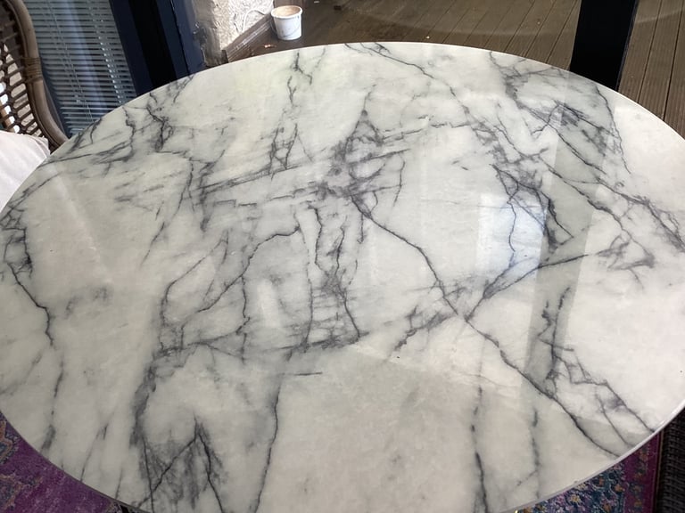 Dining room table