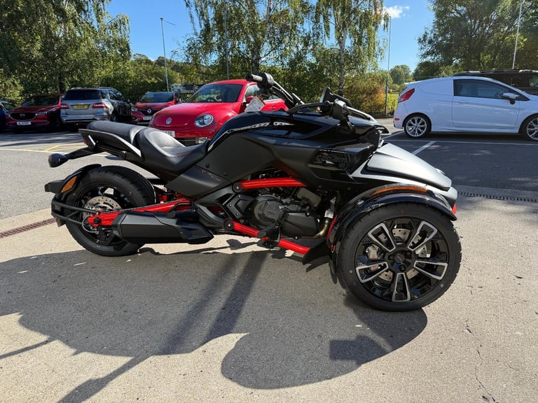 2025 Can-Am Spyder F3s 6 speed semi auto trike 