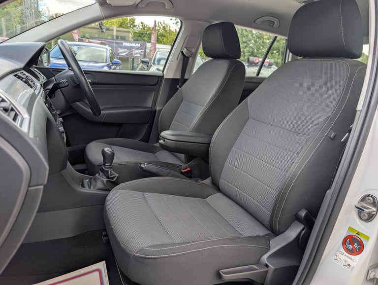 2014 Skoda Rapid Spaceback 1.6 TDI CR 90 Elegance 5dr HATCHBACK DIESEL Manual