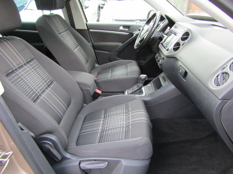 2015 Volkswagen Tiguan 2.0 TDi BLUEMOTION SPORT 4WD DSG 5DR LHD 4x4 Diesel Automatic