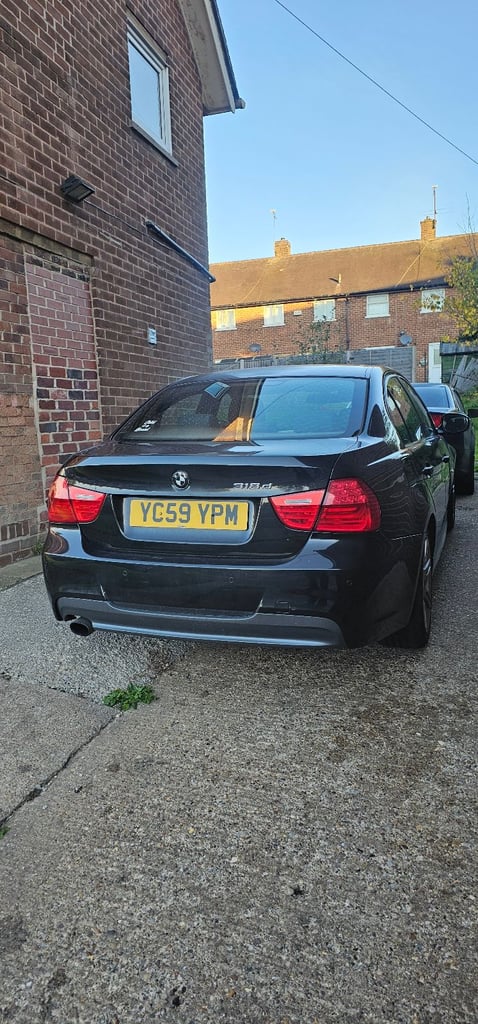 BMW, 318d, 2009, Semi-Auto, 