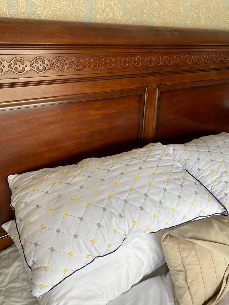King size bed with matching dresser