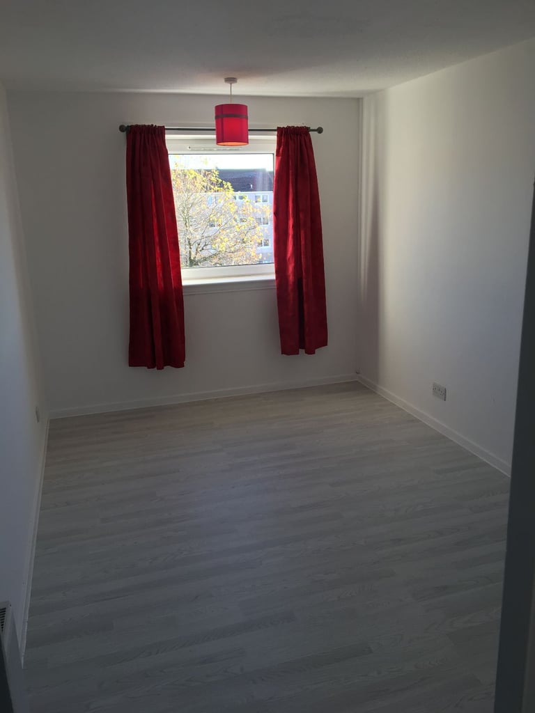 Govan Riverside Apartments (G51 2LN) - 3 bedrooms flat for long term let...