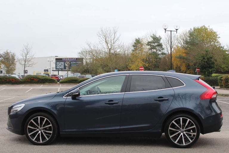 2019 Volvo V40 D3 [4 Cyl 152] Inscription Edition 5dr Geartronic HATCHBACK DIESEL Automatic