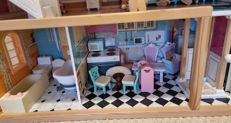 KidsKraft dollhouse