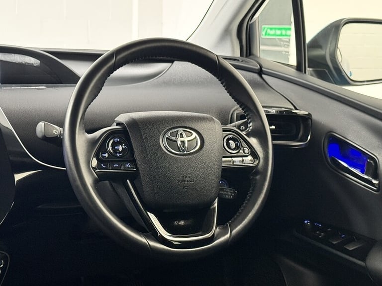 2025 Toyota Prius Vvt-I Active Hatchback HYBRID ELECTRIC Semi Automatic