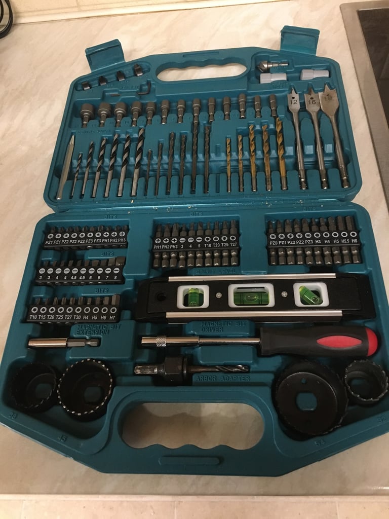 image for Makita drill set