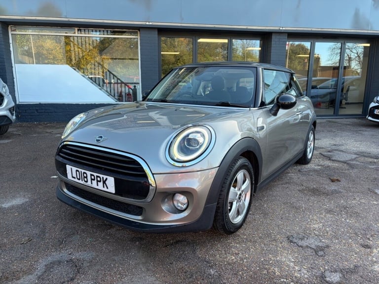  Mini Hatchback 1.5 Cooper II 3dr Auto - PAN ROOF - HEATED SCREEN - SPORTS WHEEL